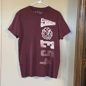 American Eagle Outfitters Men’s vintage fit maroon short sleeve tee. Size Large